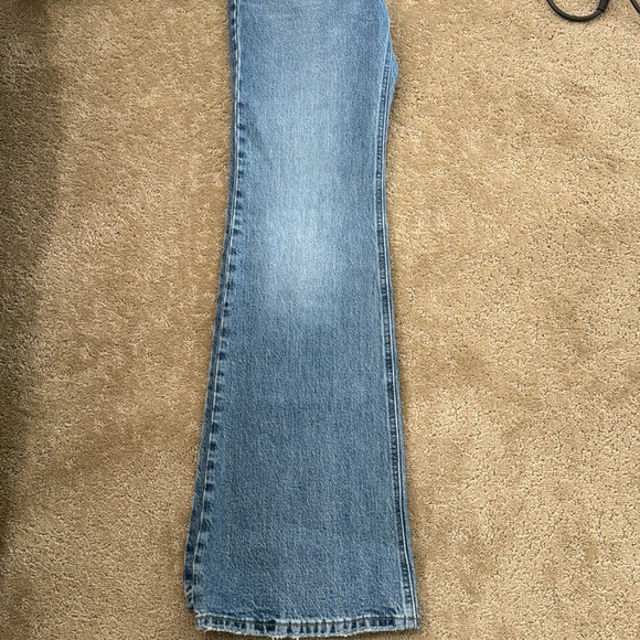 501 Levi’s Middy Flare Jeans - Picture 5 of 5
